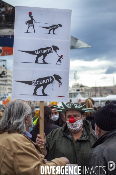 Manifestation contre les «lois liberticides» à Marseille