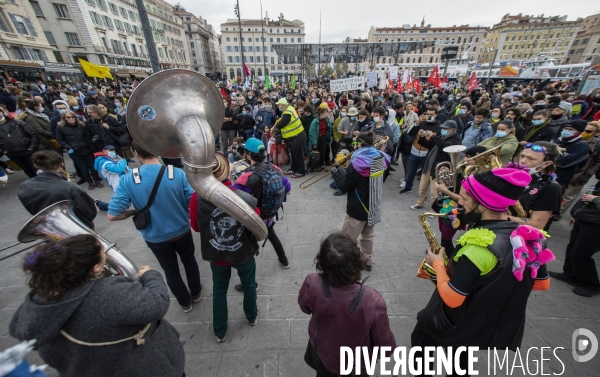 Manifestation contre les «lois liberticides» à Marseille