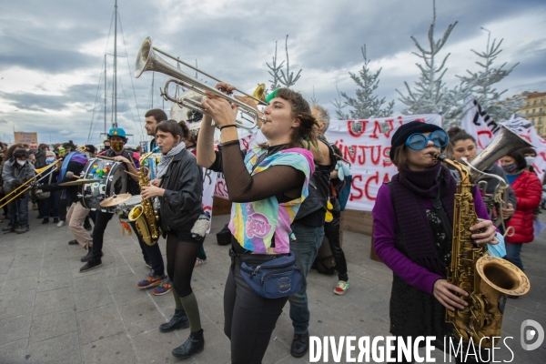 Manifestation contre les «lois liberticides» à Marseille