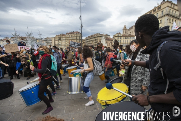 Manifestation contre les «lois liberticides» à Marseille