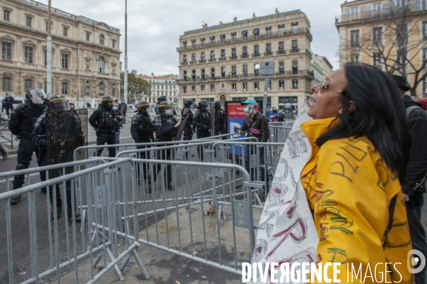 Manifestation contre les «lois liberticides» à Marseille