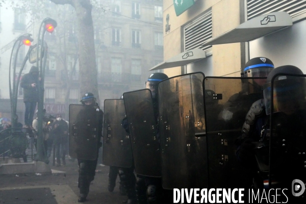 Marche des libertés contre l article 24 de la Loi securite globale