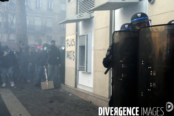 Marche des libertés contre l article 24 de la Loi securite globale