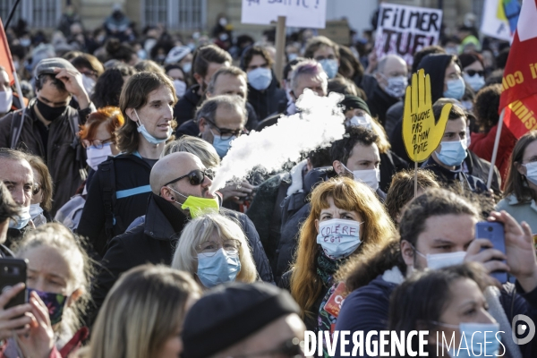 Manifestation à BORDEAUX contre l article 24 et la loi de Sécurité globale.