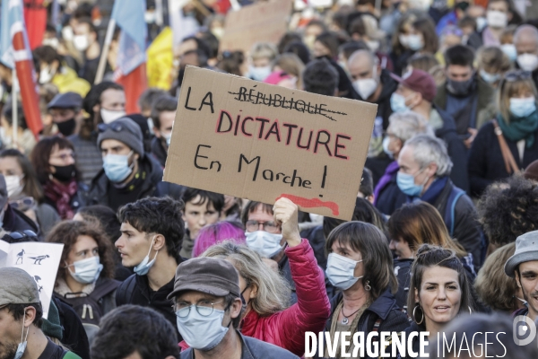 Manifestation à BORDEAUX contre l article 24 et la loi de Sécurité globale.