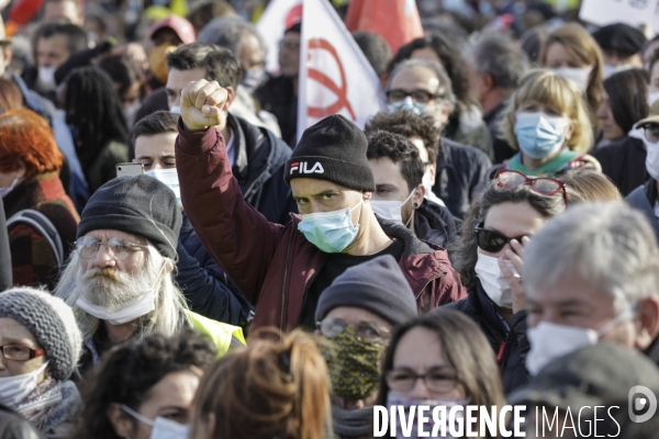 Manifestation à BORDEAUX contre l article 24 et la loi de Sécurité globale.