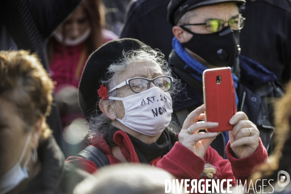 Manifestation à BORDEAUX contre l article 24 et la loi de Sécurité globale.