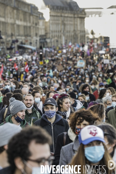 Manifestation à BORDEAUX contre l article 24 et la loi de Sécurité globale.