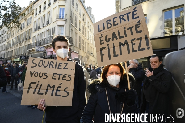 Manifestation contre le projet de loi SECURITE GLOBALE PPL, la marche des libertés du 28 novembre 2020. Demonstration against new security law project against freedom of information.