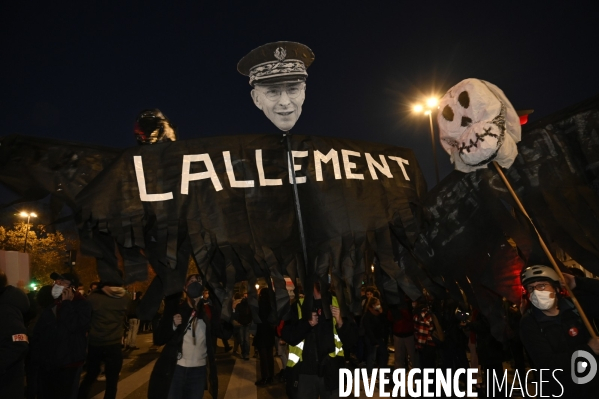 Manifestation contre le projet de loi SECURITE GLOBALE PPL, la marche des libertés du 28 novembre 2020. Demonstration against new security law project against freedom of information.