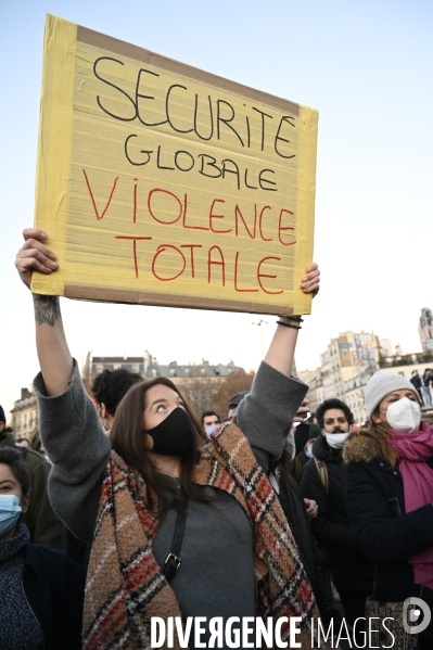 Manifestation contre le projet de loi SECURITE GLOBALE PPL, la marche des libertés du 28 novembre 2020. Demonstration against new security law project against freedom of information.