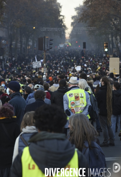 Manifestation contre le projet de loi SECURITE GLOBALE PPL, la marche des libertés du 28 novembre 2020. Demonstration against new security law project against freedom of information.