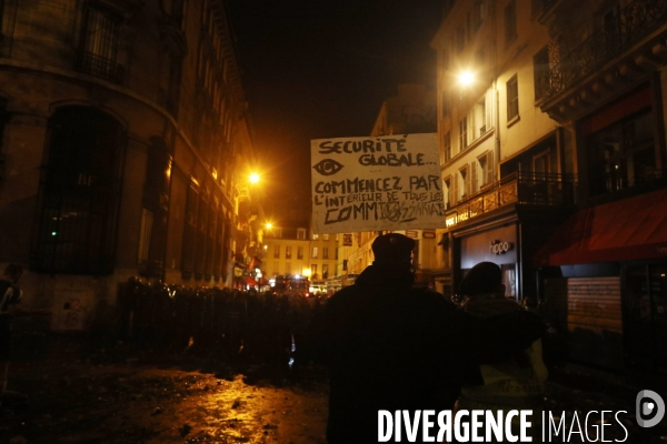 Manifestation parisienne contre la loi sécurité globale