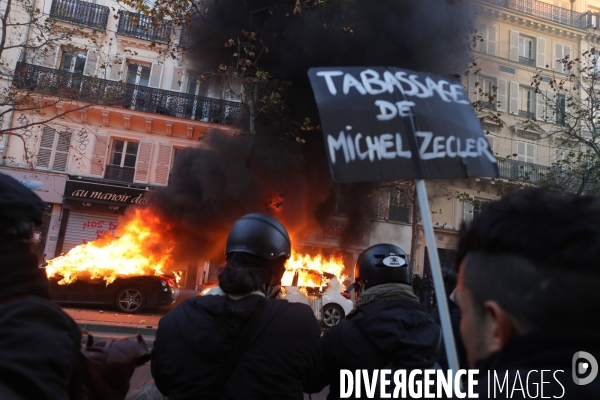 Manifestation parisienne contre la loi sécurité globale