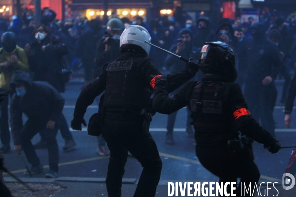 Manifestation parisienne contre la loi sécurité globale