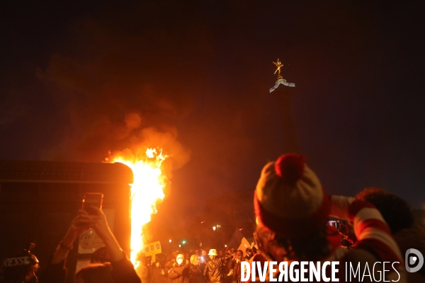 Manifestation parisienne contre la loi sécurité globale