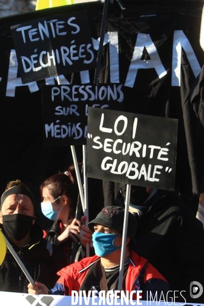 Manifestation parisienne contre la loi sécurité globale