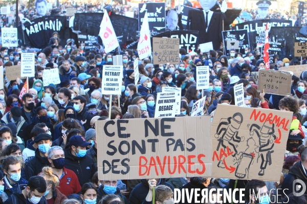 Manifestation parisienne contre la loi sécurité globale