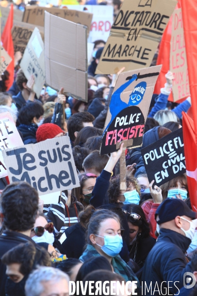 Manifestation parisienne contre la loi sécurité globale