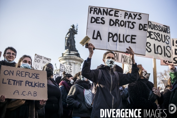 Marche des libertes contre la loi securite globale.