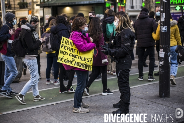 Marche des libertes contre la loi securite globale.
