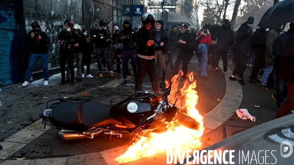 Manifestation contre la loi  sécurité globale .
