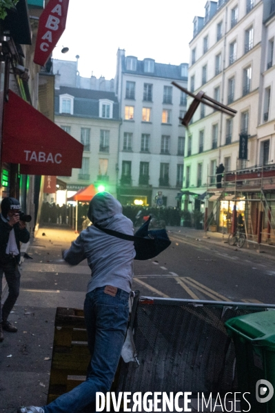 Manifestation contre la loi  sécurité globale .