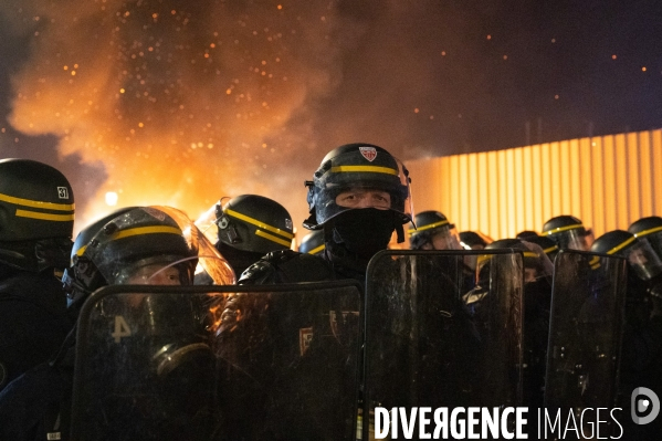 Manifestation contre la loi  sécurité globale .
