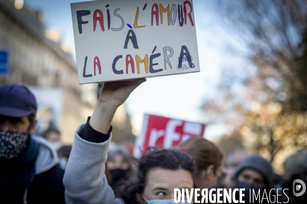 Manifestation contre la loi  Sécurité globale  et son article 24 entre République et Bastille à Paris