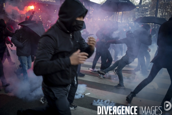 Manifestation contre la loi  Sécurité globale  et son article 24 entre République et Bastille à Paris