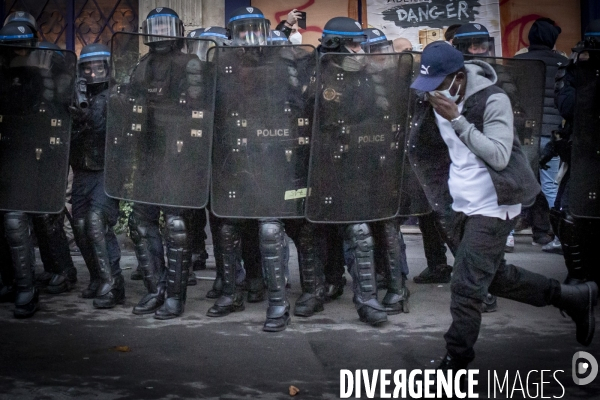 Manifestation contre la loi  Sécurité globale  et son article 24 entre République et Bastille à Paris