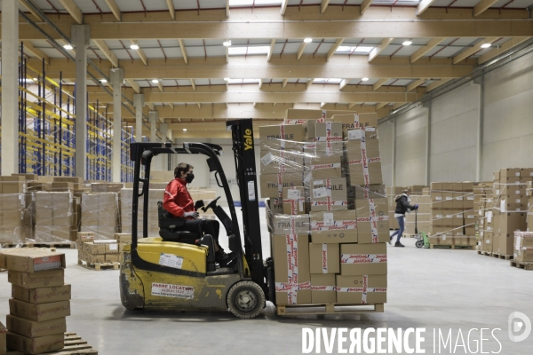 Stockage et entrepôts de la coopérative  JouéClub  à Cestas.