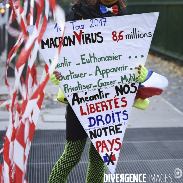 Manifestation contre le projet de loi SECURITE GLOBALE PPL, la marche des libertés du 5 decembre 2020. Demonstration against new security law project against freedom of information.