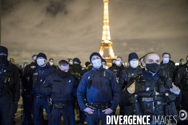 Manifestation spontanée de policiers 11122020