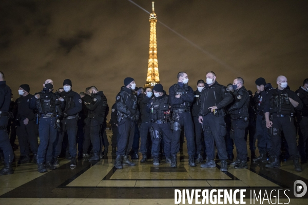 Manifestation spontanée de policiers 11122020