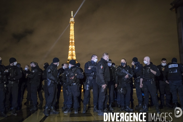 Manifestation spontanée de policiers 11122020