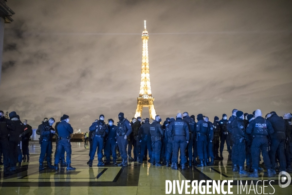 Manifestation spontanée de policiers 11122020