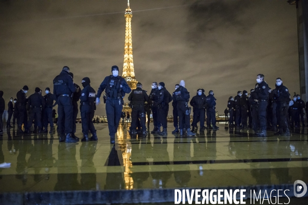 Manifestation spontanée de policiers 11122020