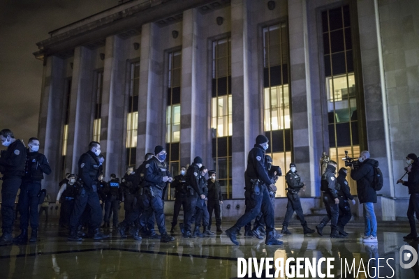 Manifestation spontanée de policiers 11122020