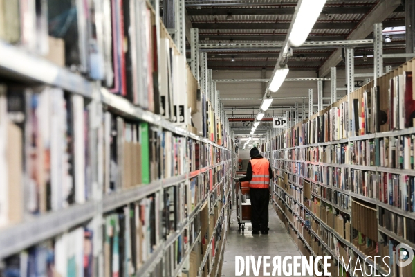 Inside fnac logistiques