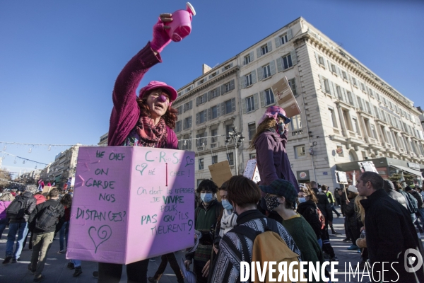 Marche contre les  lois d exception  à Marseille