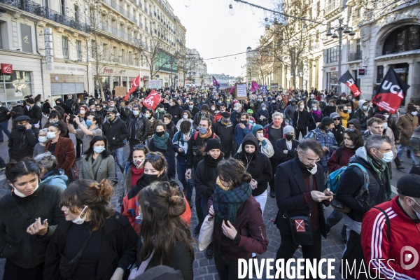 Marche contre les  lois d exception  à Marseille