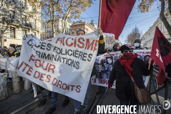 Marche contre les  lois d exception  à Marseille