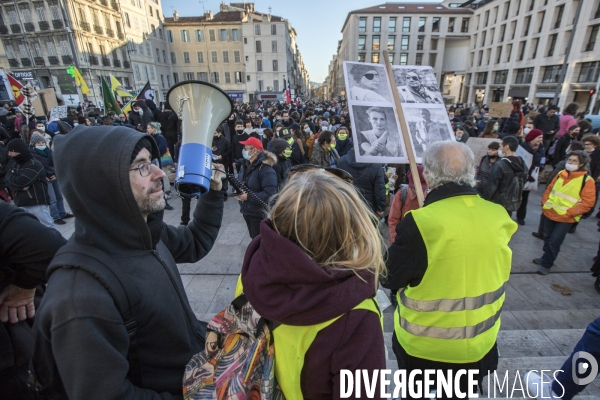 Marche contre les  lois d exception  à Marseille