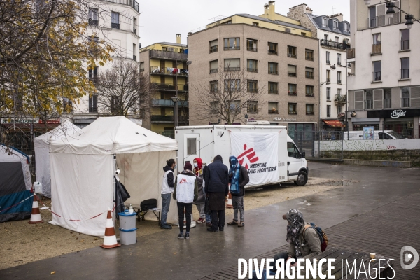 Clinique mobile de msf dans paris.