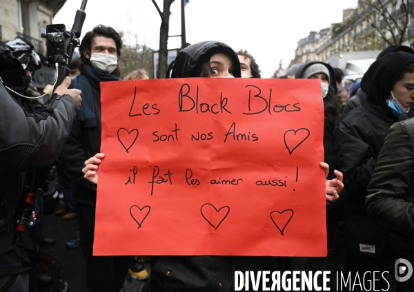 Manifestation contre le projet de loi SECURITE GLOBALE PPL, la marche des libertés du 12 decembre 2020. Demonstration against new security law project against freedom of information.