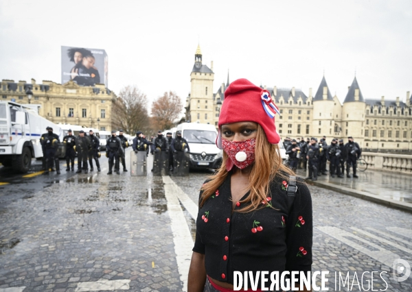 Manifestation contre le projet de loi SECURITE GLOBALE PPL, la marche des libertés du 12 decembre 2020. Demonstration against new security law project against freedom of information.