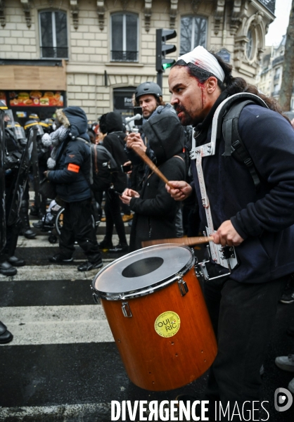 Manifestation contre le projet de loi SECURITE GLOBALE PPL, la marche des libertés du 12 decembre 2020. Demonstration against new security law project against freedom of information.