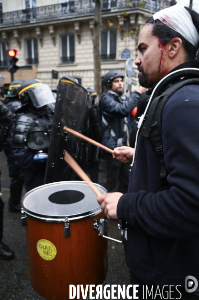 Manifestation contre le projet de loi SECURITE GLOBALE PPL, la marche des libertés du 12 decembre 2020. Demonstration against new security law project against freedom of information.