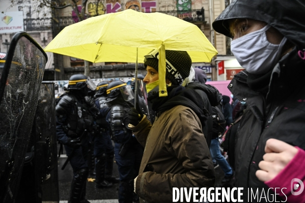 Manifestation contre le projet de loi SECURITE GLOBALE PPL, la marche des libertés du 12 decembre 2020. Demonstration against new security law project against freedom of information.